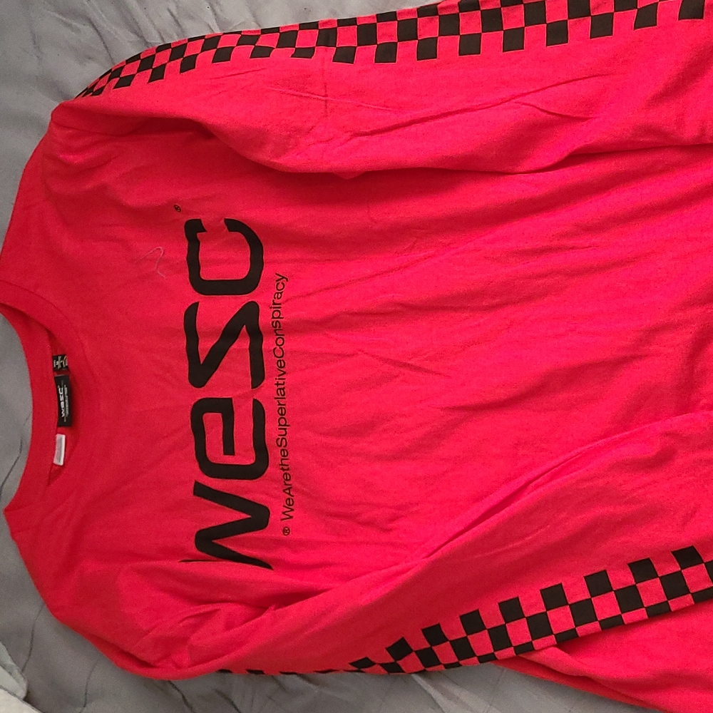 Long-sleeved Tee